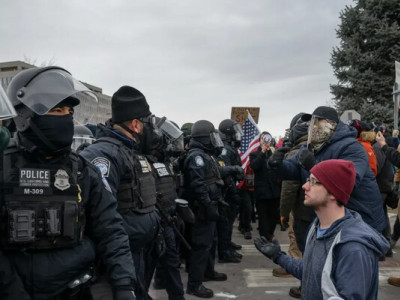 Суд у Міннеаполісі обмежив застосування сили агентами ICE проти протестувальників