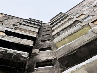 Мешканці зруйнованого ракетою будинку в Тернополі скаржаться на відсутність допомоги від міста