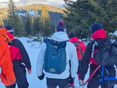 Рятувальники допомогли туристу під час спуску з Говерли