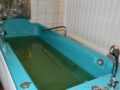 На Рівненщині пропонують лікування в унікальних ваннах