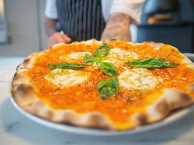 Всесвітній день піци: в якому італійському місті народилася страва, яка підкорила світ
