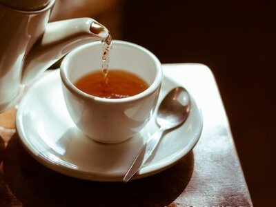 Не лимон і не імбир: яка добавка у чаї захищає від застуди