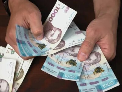 На випадок блекауту українцям радять тримати готівку: про яку суму йдеться 