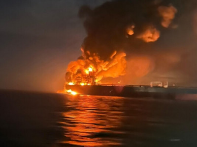 «Тіньовий флот», анексований Крим і Чорне море у воєнній економіці Росії. Як атаки на російські нафтотанкери б'ють по бюджету РФ?