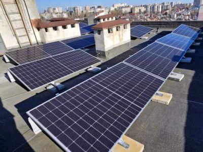 Сонячні батереї проти блекаутів: як Одеса вчиться жити без загальних електромереж