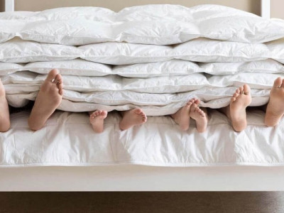 Щоб не мерзнути і не пітніти: як вибрати ідеальну зимову ковдру?