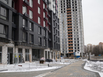 У ЖК «Синергія Київ» завершили важливий етап благоустрою внутрішнього двору