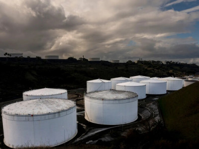 Світові ціни на нафту зросли після раптової зупинки видобутку в Казахстані