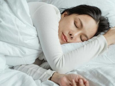 Чому краще спати на правому боці