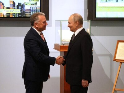 Путін зустрівся з трьома представниками Трампа: Кремль заявив про продовження війни