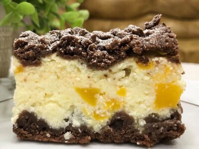 Шоколадний пиріг із сиром і персиками (без розкочування коржів) 