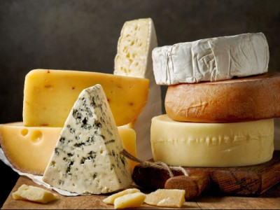 Україна відкрила двері імпортному сиру: що відбувається на ринку