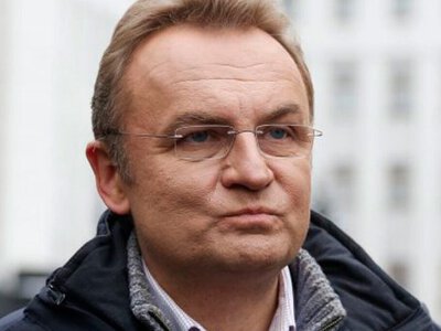 Півмільйона на розкішні поїздки: куди літали Садовий та його команда