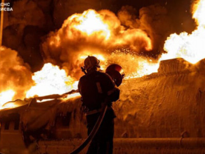 У Києві без тепла залишаються ще 1200 будинків. У столиці запускають патрулі з мобільними зарядними станціями