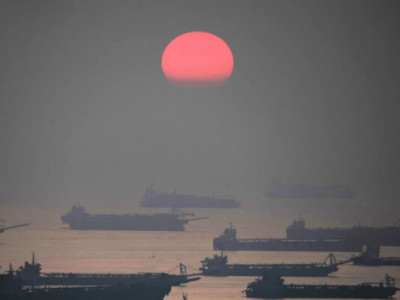 Французькі ВМС доставили затриманий танкер з російським вантажем до Марселя: триває перевірка