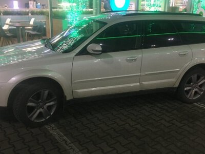 Капсула часу: В Україні виявили майже новий Subaru Outback 2008 року (ФОТО)