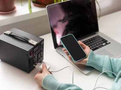 Вистачить на сім годин: як вибрати ідеальну зарядну станцію для роботи з дому