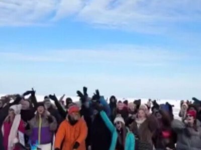 “Фарс на “Титаніку”. У Мережі обговорюють ролики танців під час блекауту