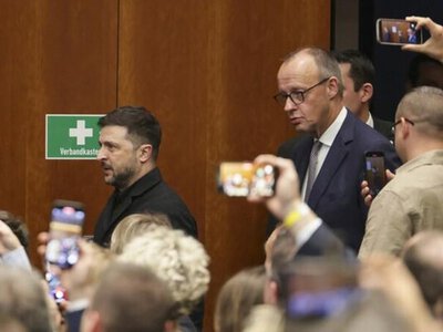 Жінка, заарештована у ФРН за шпигунство на користь РФ, з'являлася поряд із Зеленським і Мерцом – Bild