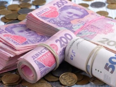 Українці купаються в грошах: НБУ ошелешив статистикою