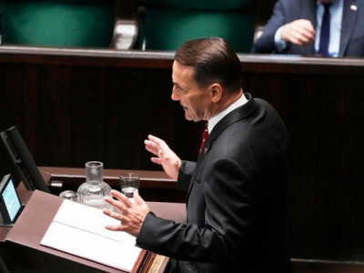 Сікорський жорстко звернувся до Маска: що схвилювало польського міністра