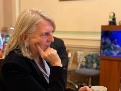 Колишня голова МЗС танцювала з Путіним: що їй за це загрожує