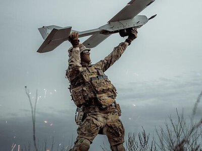 П'ять аеродромів, 15 літаків і вертольотів. СБУ показала відео атак на ворожу авіатехніку