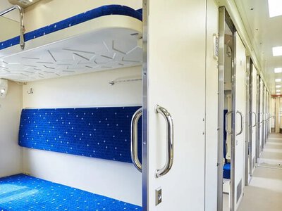 «Укрзалізниця» пояснила, кому належить місце під нижньою полицею