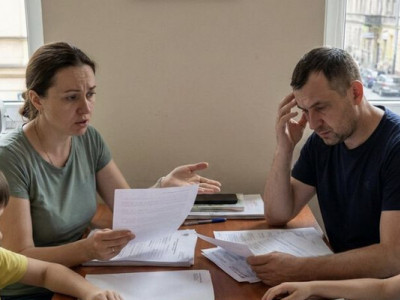 Українців у Польщі позбавлять спеціальних виплат вже за 4 дні, в країні змінюються умови надання допомоги за програмою 800+, — ЗМІ