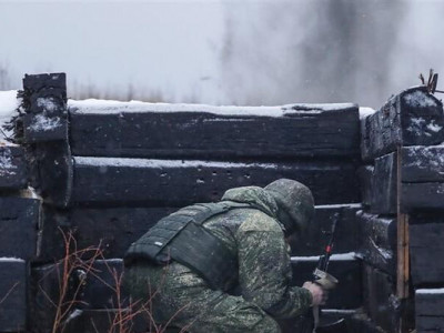 Занадто коротке простирадло. Wall Street Journal назвала три сценарії війни в Україні 2026 року