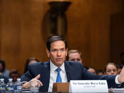 Під час переговорів ведеться робота над вирішенням «дуже складного» питання територій, заявив Рубіо