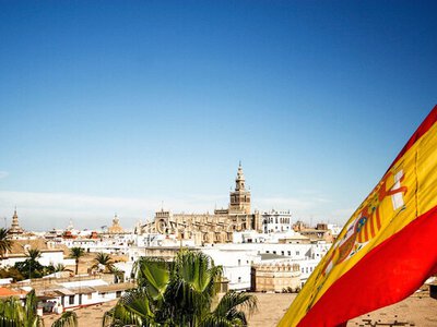 Іспанія починає відстежувати усі карткові транзакції: що мають знати українці