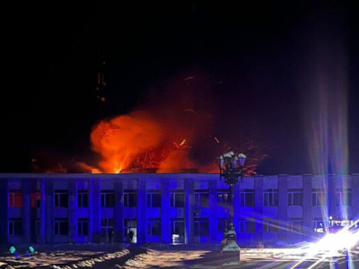 Росіяни атакували будинок культури у Новгороді-Сіверському