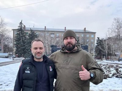 Укрзалізниця вручила нагороду захиснику Омару, який у вівторок допоміг евакуювати пасажирів