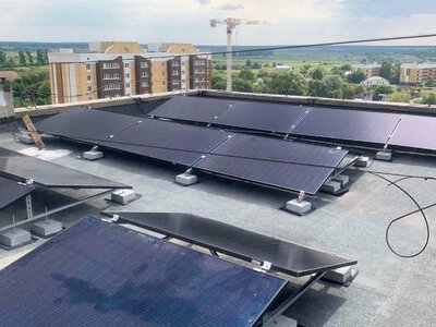Уряд спростив встановлення сонячних електростанцій на будівлях: що змінилося?