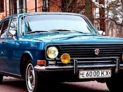 Капсула часу: у Києві продають «Волгу» ГАЗ-24 з пробігом 10000 км за $11000 — фото