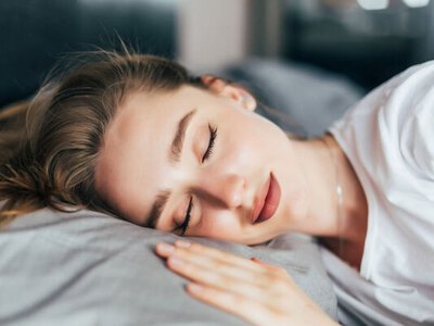 Чи корисно спати з відкритим вікном: відповідь може вас здивувати