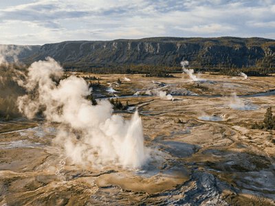 «Розміром з Чикаго»: у Єллоустоуні зафіксували гігантську аномалію під землею