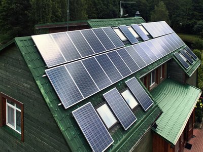 Уряд спростив встановлення сонячних електростанцій на будинках