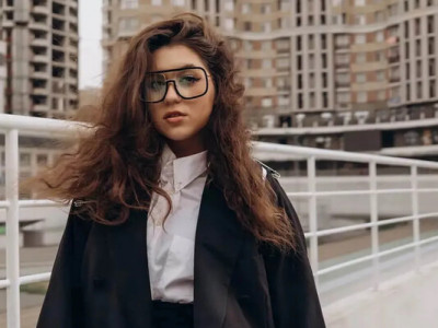 «Весь двір в уламках»: відома українська ведуча розповіла про «приліт» біля будинку