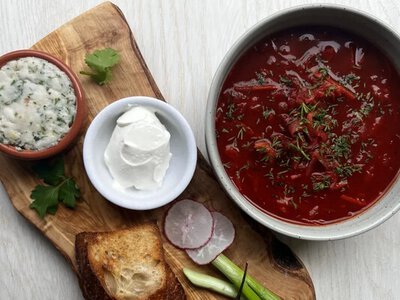 Цибуля з Польщі, томат з Туреччини…Скільки українського в українському борщі, і чому