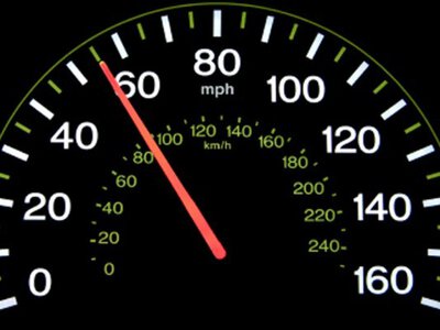 Спідометр бреше про швидкість автомобіля - чому і чим краще користуватися