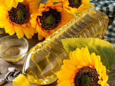 Менший урожай і удари по інфраструктурі: в УКАБ пояснили ріст цін на соняшникову олію