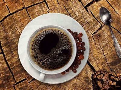 Коли кава може зашкодити: 7 груп ліків, не сумісних з улюбленим напоєм