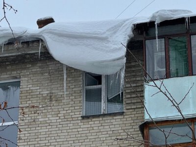 Справу часто затягують: які виплати можна отримати за падіння снігу