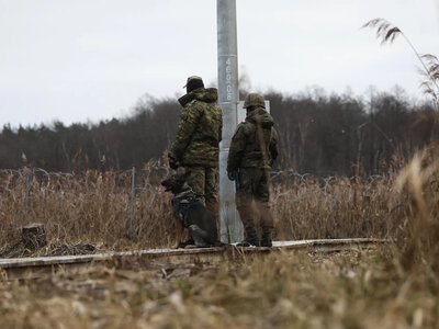 Білорусь почала гібридну боротьбу з Польщею за допомогою метеозондів і контрабанди сигарет