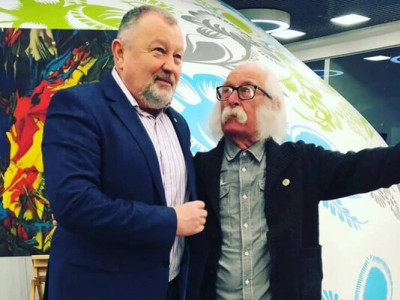 Суд призначив почеркознавчу експертизу у справі  ліцензійних прав на картини Івана Марчука