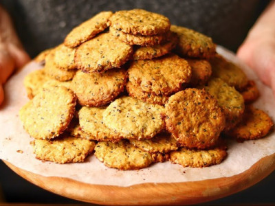 Це печиво з насіння не тільки супер корисне, а ще і смачне ...