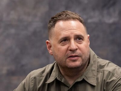 Журналісти дізналися, чим наразі займається Єрмак