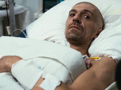 42 доби з турнікетом на розтрощеній нозі: у Харкові врятували захисника з важким пораненням